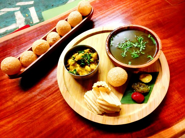 3 Idiots Toast& Curry：3 Idiots Toast& Curry