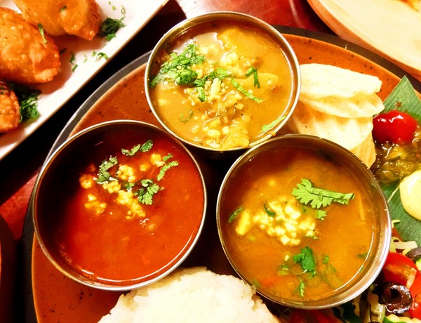 3 Idiots Toast& Curry：3 Idiots Toast& Curry