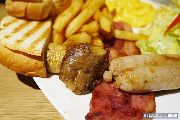 imp Cafe：◆台北東區【Imp Cafe】早午餐。Brunch。義式餐點。輕食咖啡。運動餐廳。捷運忠孝敦化美食