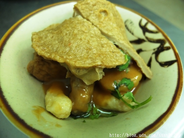 錦衣味-台北甜不辣：【美食特搜。高雄新興區】錦衣味(原台北甜不辣)。原宿玉竹商圈美食 甜不辣 涼麵 逛街族吃這一味