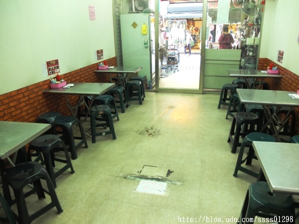 錦衣味-台北甜不辣：【美食特搜。高雄新興區】錦衣味(原台北甜不辣)。原宿玉竹商圈美食 甜不辣 涼麵 逛街族吃這一味