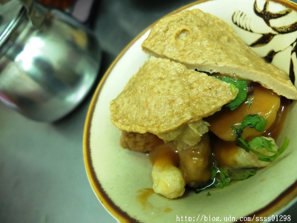 錦衣味-台北甜不辣：【美食特搜。高雄新興區】錦衣味(原台北甜不辣)。原宿玉竹商圈美食 甜不辣 涼麵 逛街族吃這一味