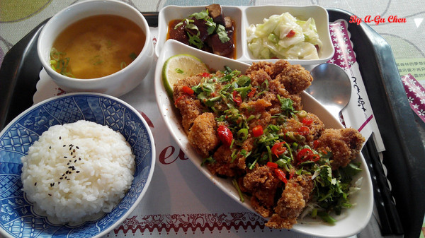 魔法森林：【臺南Ω安定區】魔法森林。彷彿置身在山林祕境中享用美食