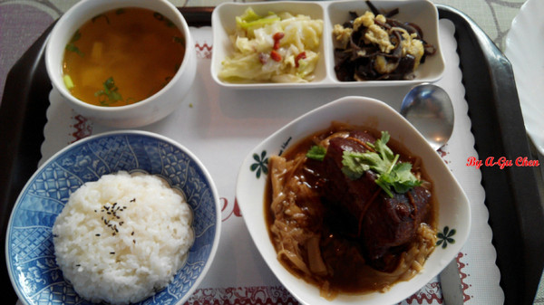 魔法森林：【臺南Ω安定區】魔法森林。彷彿置身在山林祕境中享用美食