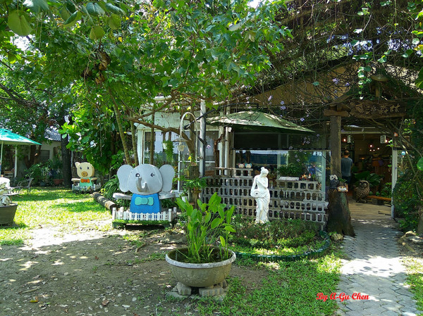 魔法森林：【臺南Ω安定區】魔法森林。彷彿置身在山林祕境中享用美食