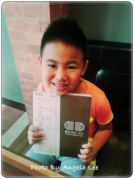 16-10-16-10-50-10-916_photo