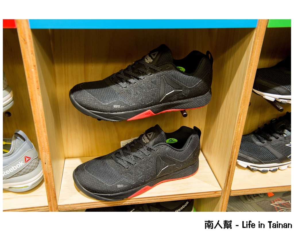 雷根體育運動用品-Reebok專賣店