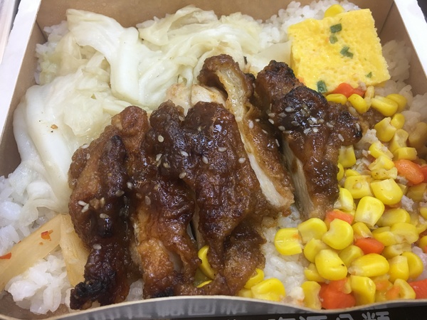 7-11 統一超商：[捷運板橋站-漢東店] 小七生活真的好便利的好鄰居*無時無刻都忘不了它的存在！