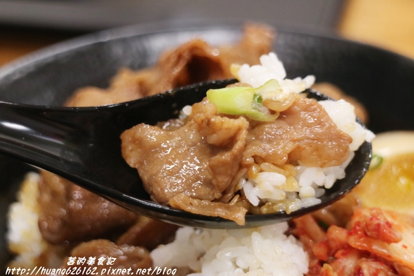 小學日燒肉丼食堂：【台北內湖區】內湖燒肉丼推薦『小學日燒肉丼食堂』教室餐廳/主題餐廳/捷運港漧、內湖站