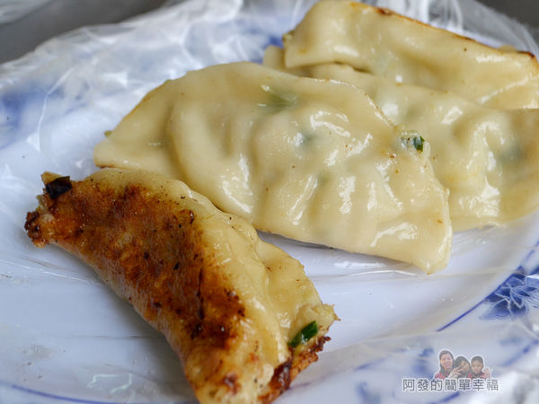 來來早點15-鍋貼側寫