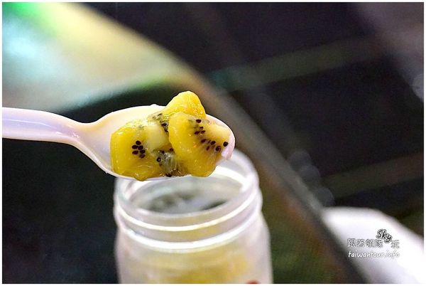 24hour粉紅爆.法式手作甜點(西門町):西門町24hour手作甜點販賣機【粉紅爆.法式手作甜點】