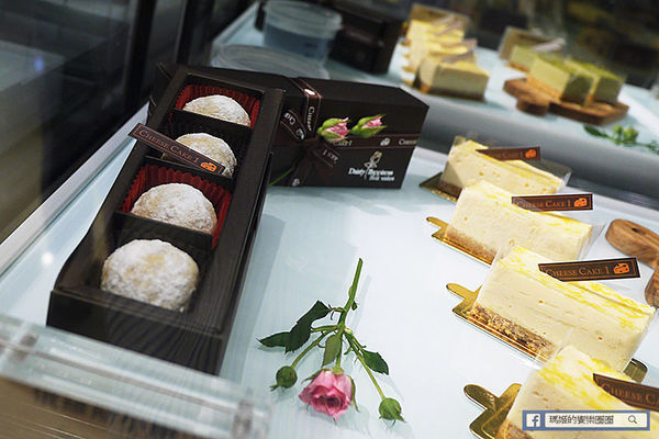 CheeseCake1頂級精品乳酪蛋糕:◆台北信義【CheeseCake1】如天使般的頂級乳酪蛋糕。信義區甜點。信義區下午茶。團購人氣甜點。新光三越A4實體店面