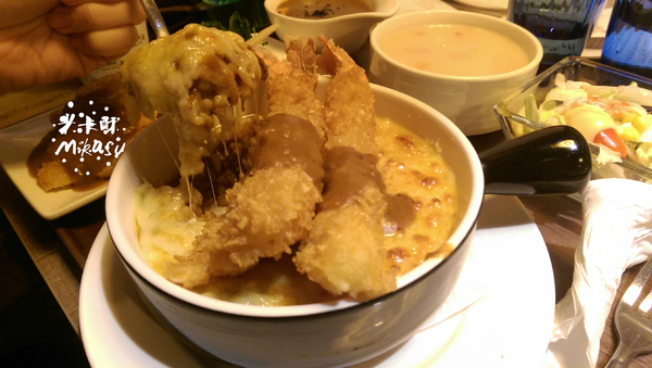 咖哩捌捌100%概念店(大魯閣草衙道):【高雄/食﹡前鎮】大魯閣草衙道餐廳.摩天輪炸物敲可愛.咖哩捌捌100%概念店(大魯閣草衙道)