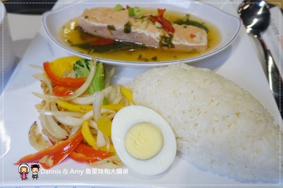 20161003《巨城美食街餐廳》Supreme Salmon美威鮭魚-新竹巨城店-全台灣第一家鮭魚料理專賣店。燉飯、義大利麵。丼飯。握壽司 ︱挪威直送現點現做有新鮮！！（附影片） (25).jpg