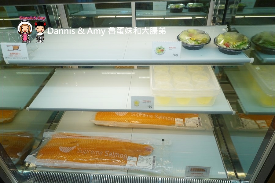 20161003《巨城美食街餐廳》Supreme Salmon美威鮭魚-新竹巨城店-全台灣第一家鮭魚料理專賣店。燉飯、義大利麵。丼飯。握壽司 ︱挪威直送現點現做有新鮮！！（附影片） (11).jpg