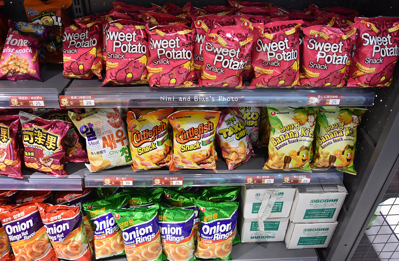 台中獅賣特即期良品進口零食餅乾泡麵11