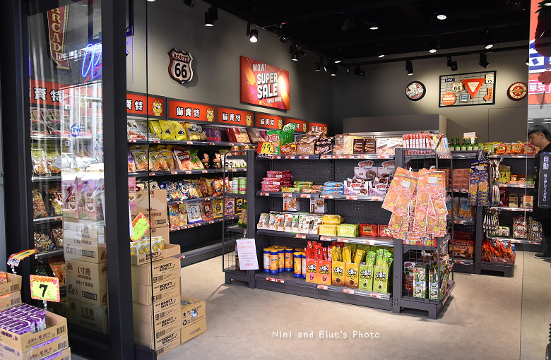 台中獅賣特即期良品進口零食餅乾泡麵31