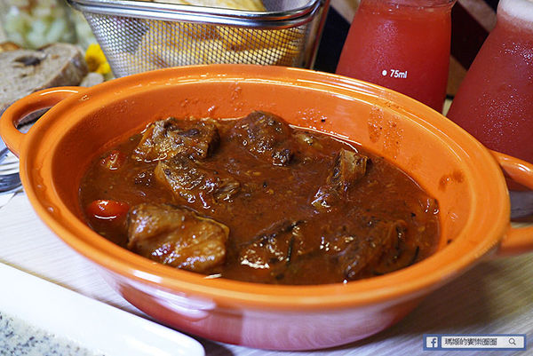 Voyage Addiction Cafe 旅行。家 旅行主題咖啡館