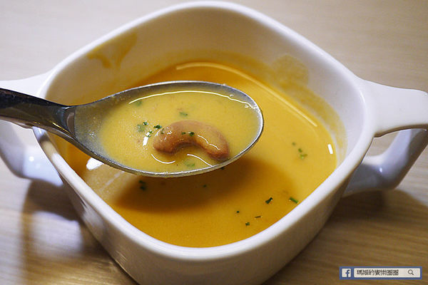 Voyage Addiction Cafe 旅行。家 旅行主題咖啡館