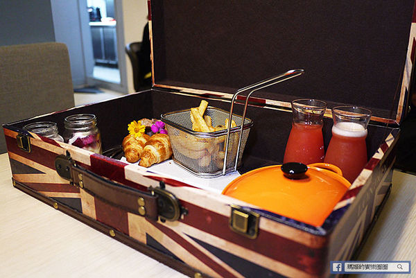 Voyage Addiction Cafe 旅行。家 旅行主題咖啡館