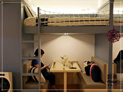 1025-Voyage Addiction Cafe 20