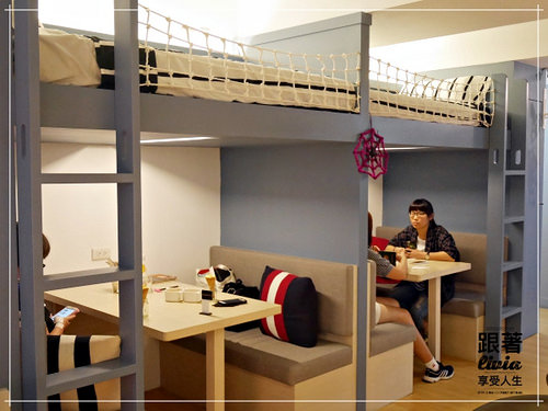 1025-Voyage Addiction Cafe 19