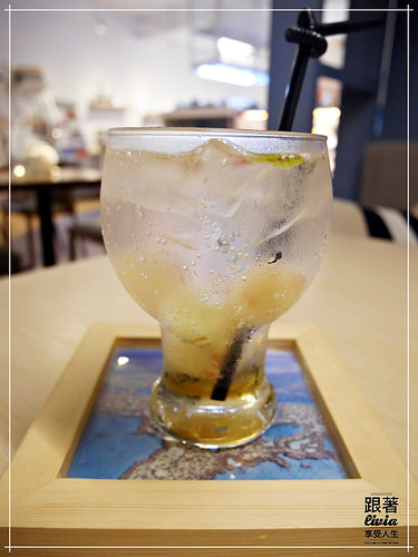 1025-Voyage Addiction Cafe 30