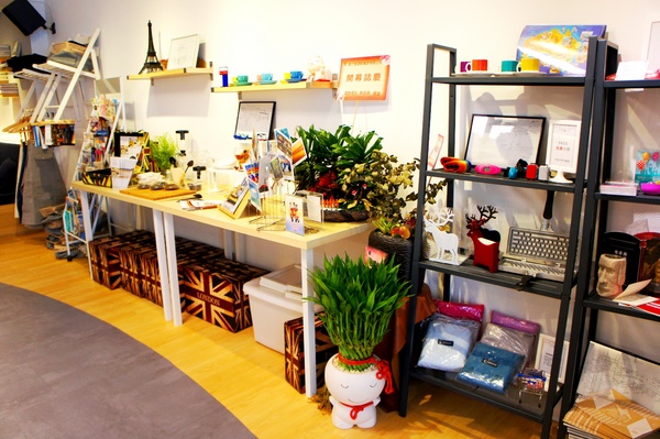 Voyage Addiction Cafe 旅行。家:Voyage Addiction Cafe 旅行。家