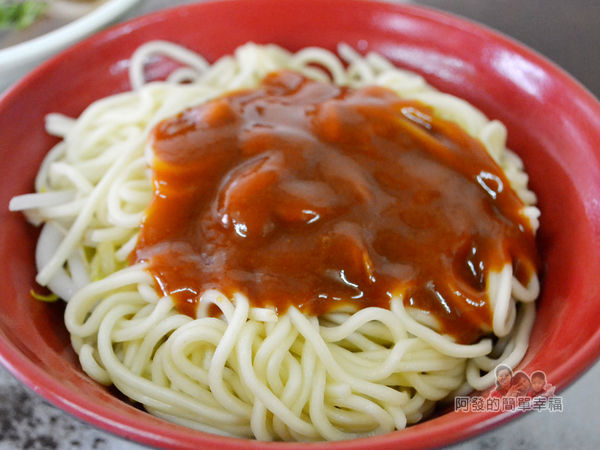 林記香菇赤肉羹08-乾麵