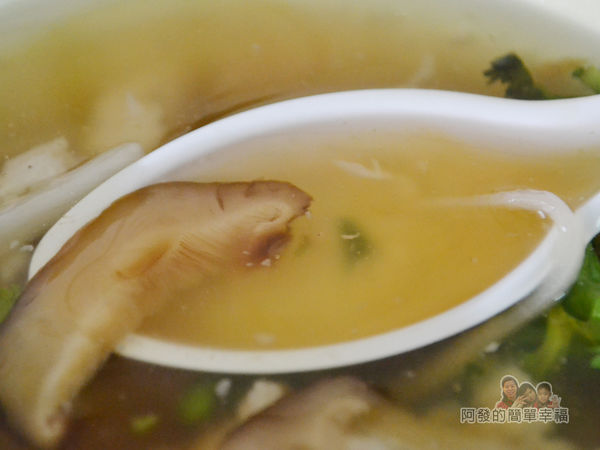 林記香菇赤肉羹12-湯頭