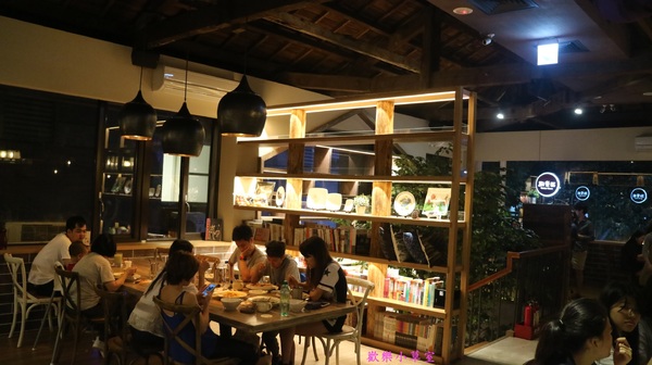 貳樓餐廳師大店 Second Floor Express:【台北美食】不一樣的貳樓@師大夜市