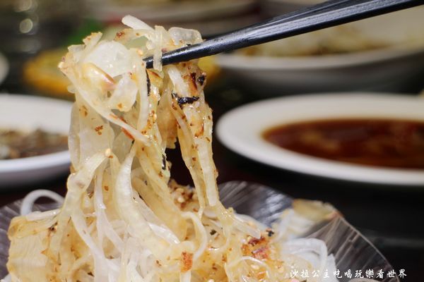 李洪担仔麵:中和興南夜市美食『李洪担仔麵』熱炒/宵夜/捷運南勢角站