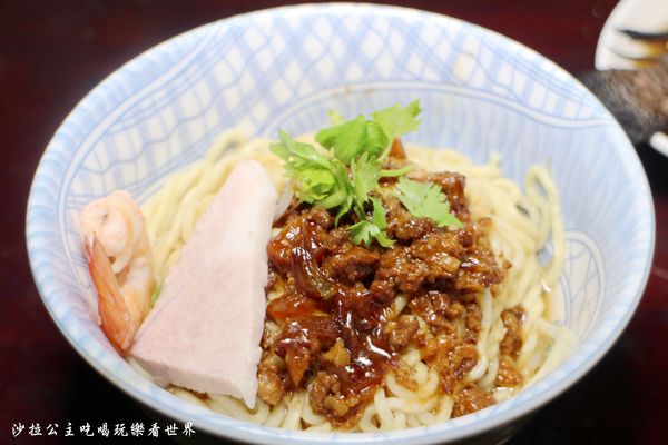 李洪担仔麵:中和興南夜市美食『李洪担仔麵』熱炒/宵夜/捷運南勢角站