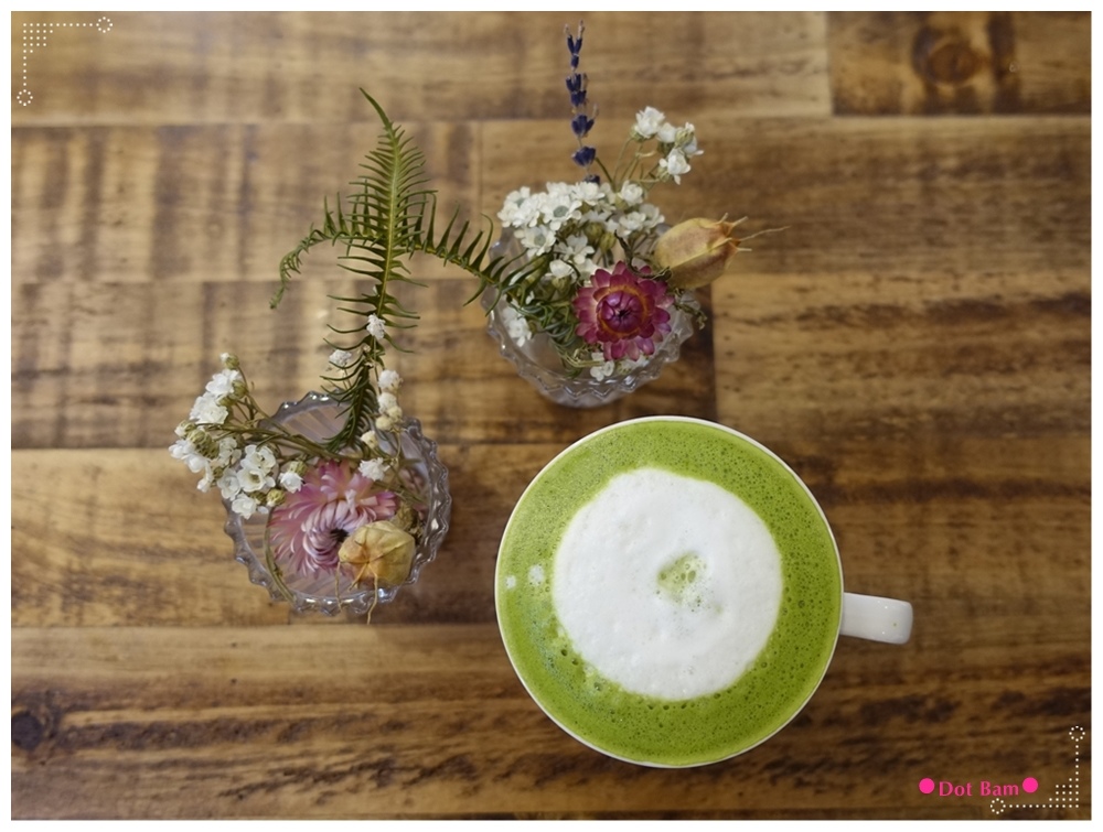 黑鳶 丸九小山園抹茶牛奶 1.JPG