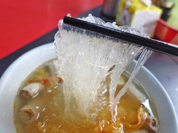 【蘆洲美食】小邱豬腸冬粉-不油不膩的豬腸冬粉