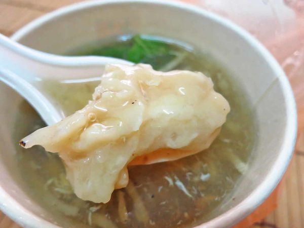 【蘆洲】白毛師-鹹甜酸的肉羹湯