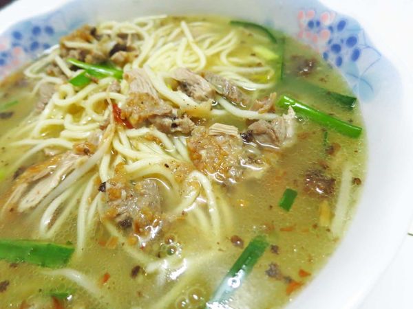 【新莊美食】鴨肉大王之家-加入油蔥的特殊湯頭鴨肉麵