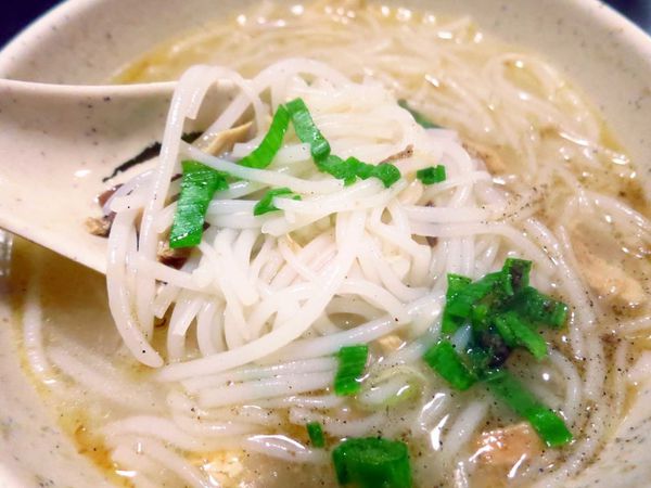 【台北美食】米粉伯鯕魚米粉-40年的美味米粉湯