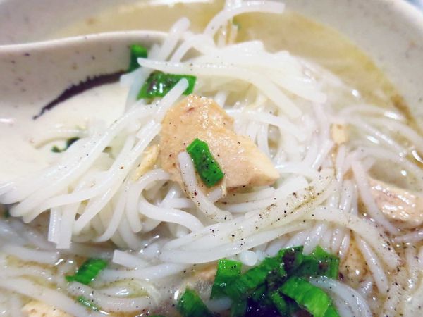 【台北美食】米粉伯鯕魚米粉-40年的美味米粉湯