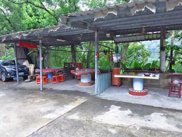 【三峽】東眼桶仔雞-深山中的炭香烤雞