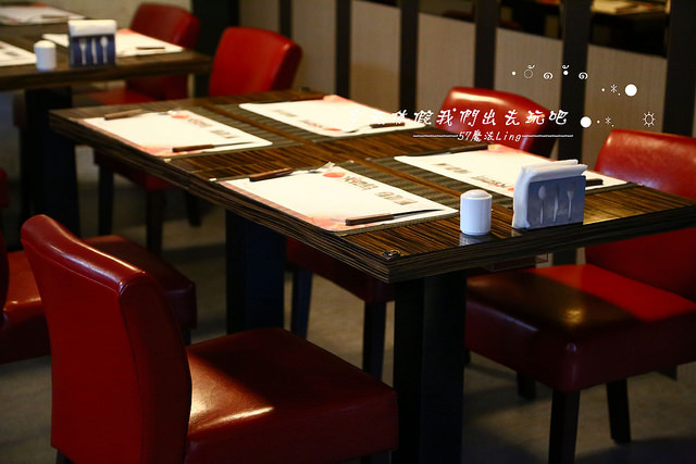 火地島：[台中♥西區]火地島。阿根廷慢火料理。炭烤風味-牛排.豬排.雞排(愛評體驗團)