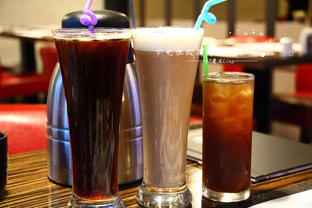 火地島：[台中♥西區]火地島。阿根廷慢火料理。炭烤風味-牛排.豬排.雞排(愛評體驗團)