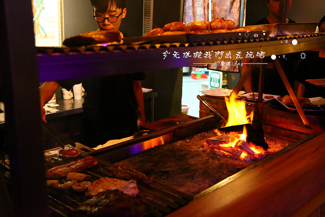 火地島：[台中♥西區]火地島。阿根廷慢火料理。炭烤風味-牛排.豬排.雞排(愛評體驗團)