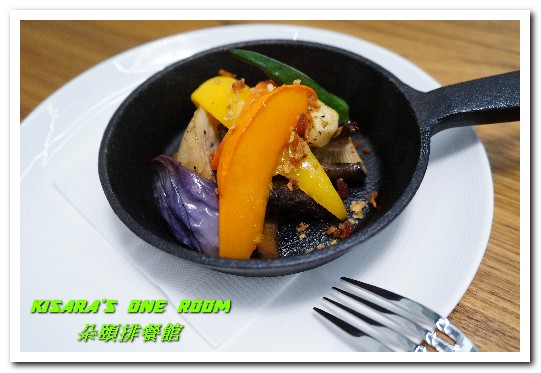 朵頤排餐館 Doricious(京站店)：京站牛排．知名餐飲集團品牌新開店──朵頤排餐館