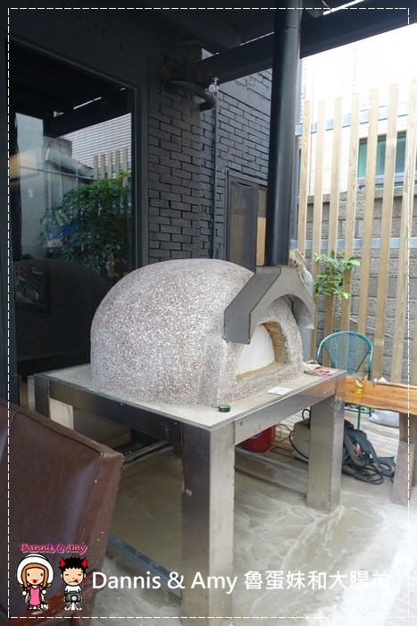 20161202《新竹南寮美食》失落沙洲主題餐廳-鎖住肉汁的窯烤牛排x脆皮德國豬腳ｘ彩虹冰沙︱近南寮漁港17公里海岸線（附影片） (47).jpg