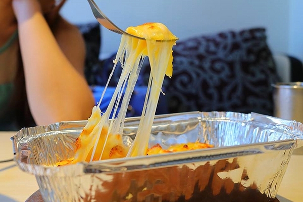 來我家吃披薩手工窯烤專賣店：【桃園美食】『來我家吃披薩手工窯烤專賣店』豆鼓臭豆腐、堅果榴槤、三杯青醬筊白筍~台灣味小吃也能變成披薩