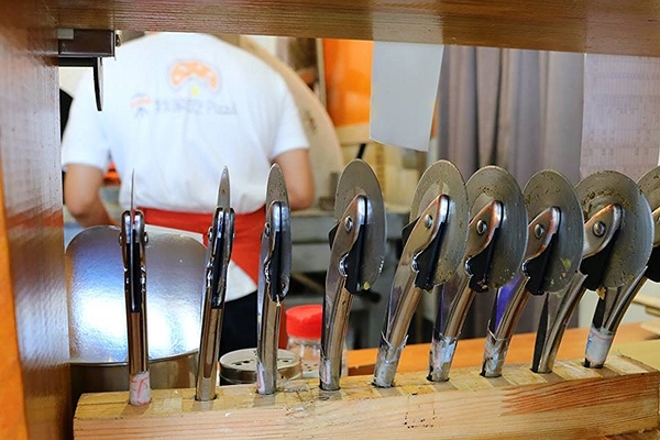 來我家吃披薩手工窯烤專賣店：【桃園美食】『來我家吃披薩手工窯烤專賣店』豆鼓臭豆腐、堅果榴槤、三杯青醬筊白筍~台灣味小吃也能變成披薩