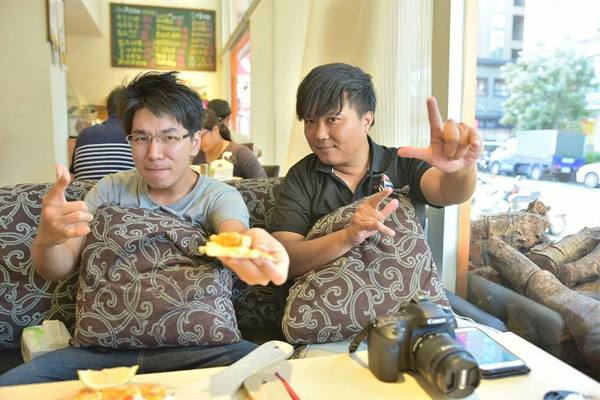 來我家吃披薩手工窯烤專賣店：【桃園美食】『來我家吃披薩手工窯烤專賣店』豆鼓臭豆腐、堅果榴槤、三杯青醬筊白筍~台灣味小吃也能變成披薩