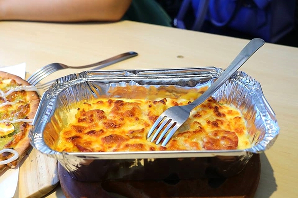 來我家吃披薩手工窯烤專賣店：【桃園美食】『來我家吃披薩手工窯烤專賣店』豆鼓臭豆腐、堅果榴槤、三杯青醬筊白筍~台灣味小吃也能變成披薩