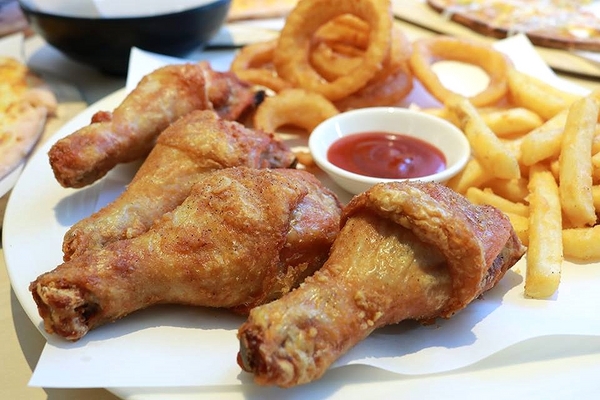 來我家吃披薩手工窯烤專賣店：【桃園美食】『來我家吃披薩手工窯烤專賣店』豆鼓臭豆腐、堅果榴槤、三杯青醬筊白筍~台灣味小吃也能變成披薩